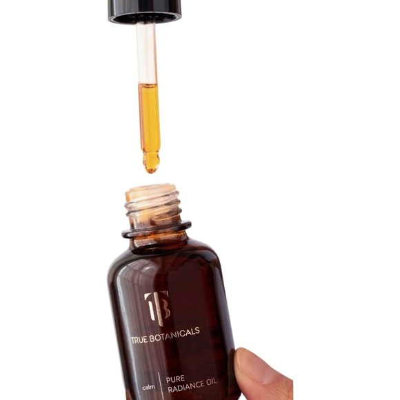 True Botanicals Calm Pure Radiance Oil 1 fl. oz - Picture 3 of 7